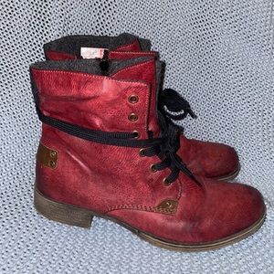 Beautiful Zip-up Red Boots!
